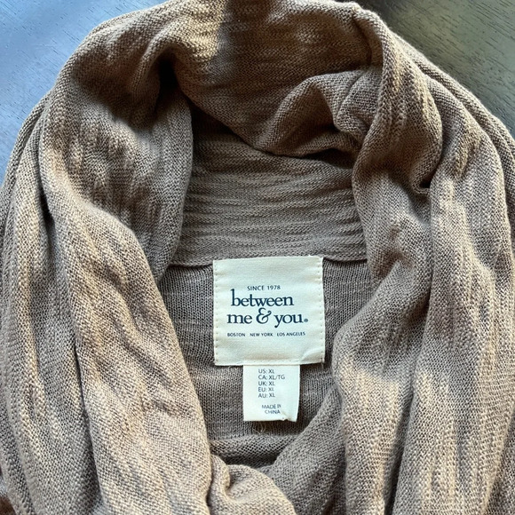 Between Me & You Pullover Cowl Neck Tunic Sweater, Hi-Low Light Gauze, Size XL - Picture 3 of 10